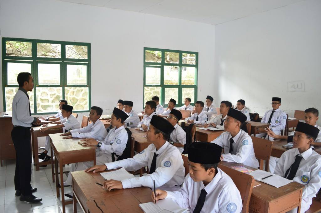 Kurikulum Terpadu di Sekolah Islam Membangun Karakter Mulia